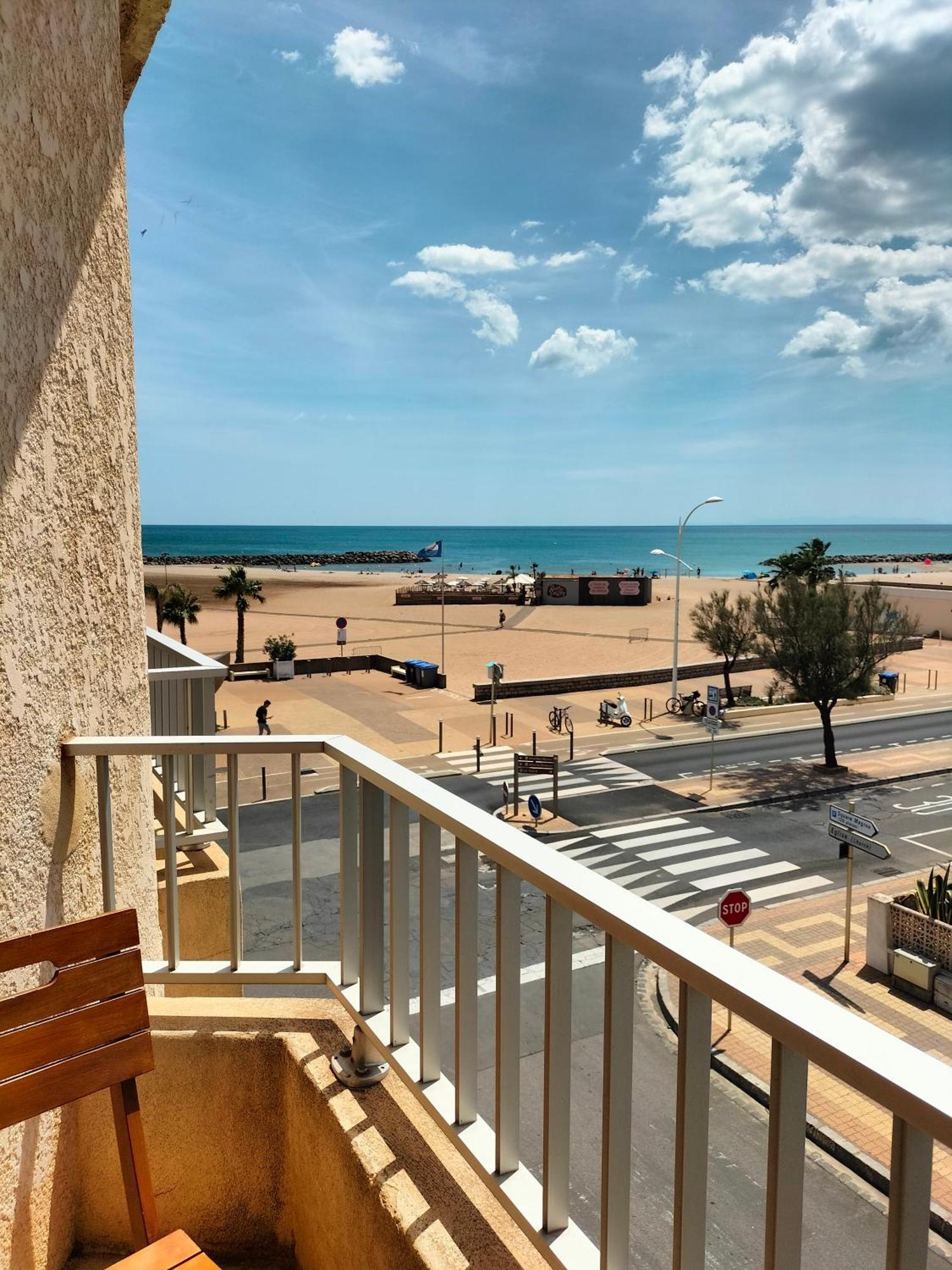 Hotel De La Mer Valras-Plage Bagian luar foto